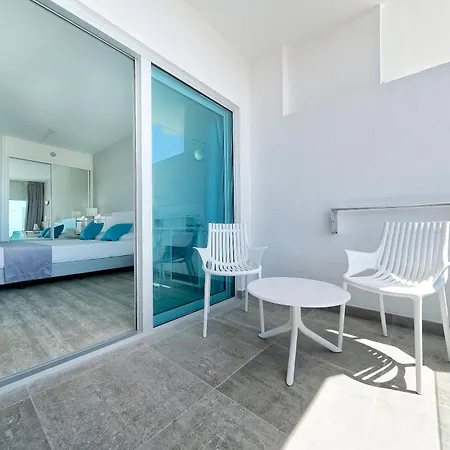 Hotel Caserio 4*